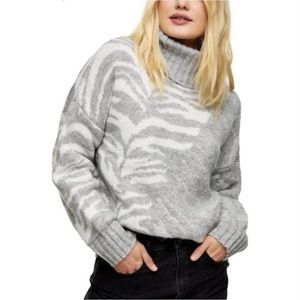 NWT Topshop Funnel Neck Sweater in Gray Tiger Animal Print Size 4-6